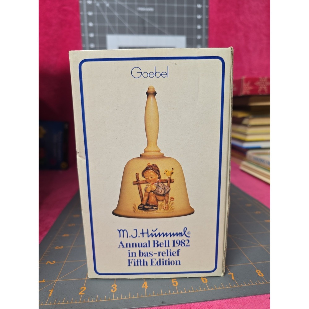 M.J. Hummel Fifth Edition Bell Has Original Box Goebel 1982 In Bas Relief New